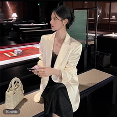 鎏光缎面西服轻奢高级设计感上衣简约气质韩版女外套，女装短外套，思沃羊绒