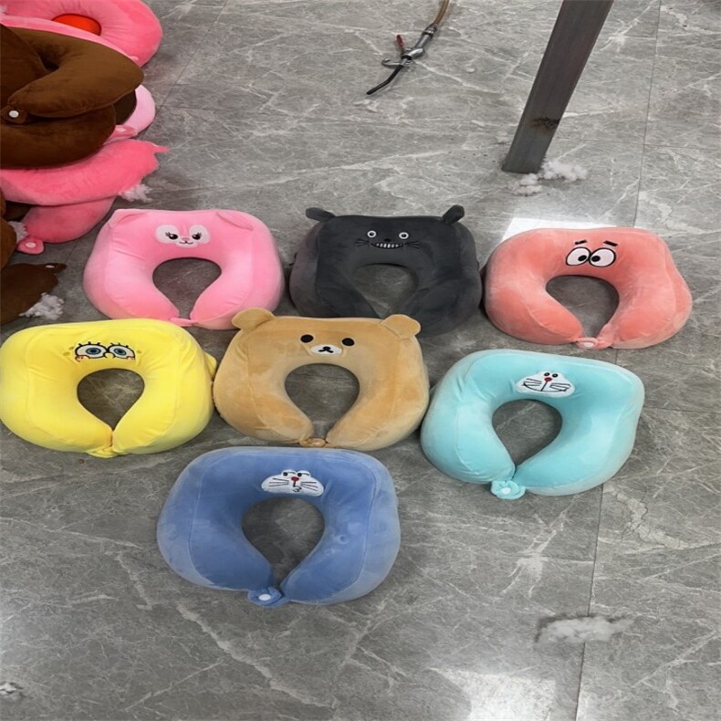 卡通驼峰记忆棉颈枕，康佩思家纺玩具厂