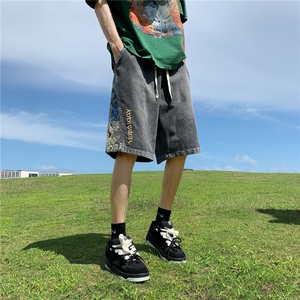 短裤男夏季新款潮牌痞帅拼接刺绣牛仔短裤潮流宽松直筒休闲五分裤图片