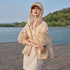 浅卡其色轻薄防晒衣女短款2025夏季新款连帽宽松户外透气长袖外套，女装防晒衣，悦祺
