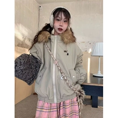 灰色