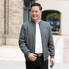灰色
