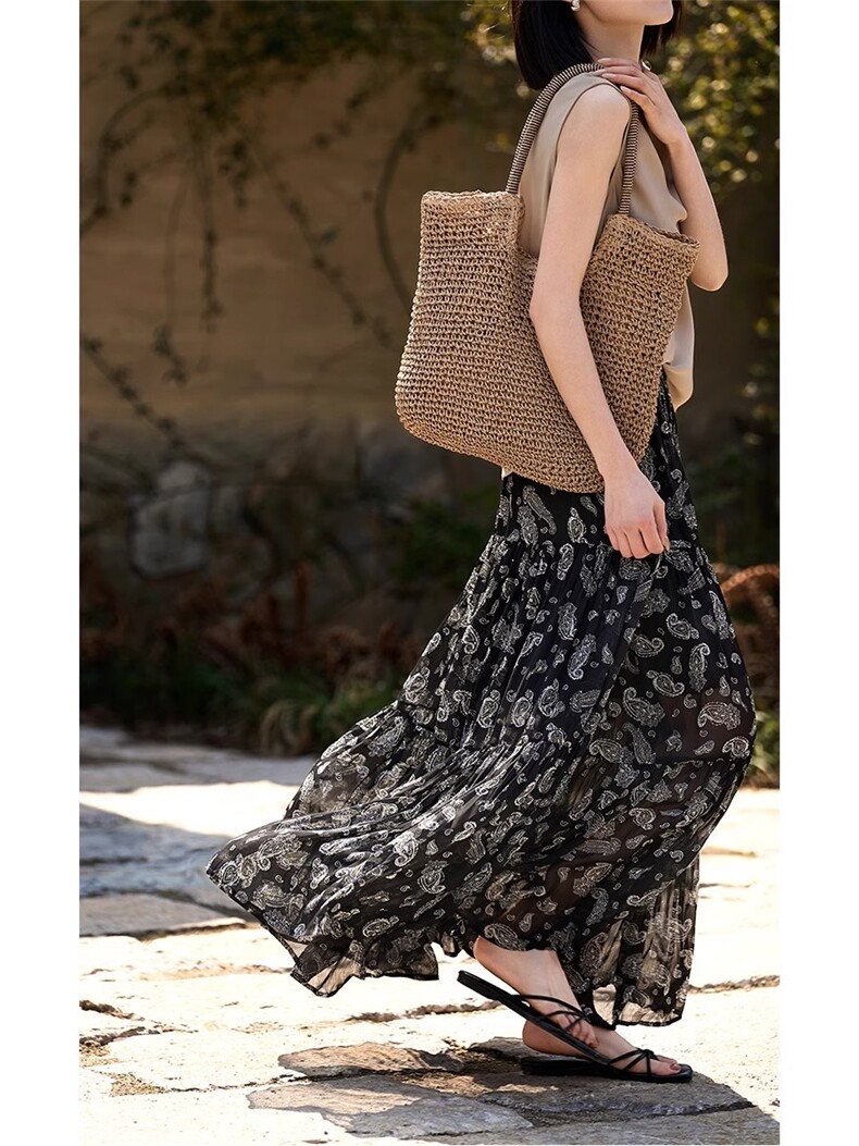 塞纳河絮语度假风印花半身裙法式复古碎花长裙A字裙春季新款，女装半身裙，梦白服饰厂