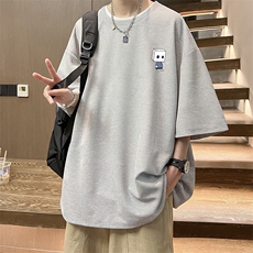 灰色