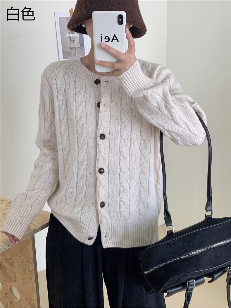 时尚百搭加厚纽花毛衣外套女圆领长袖宽松显瘦针织开衫,女装羊毛衫,牧思羊