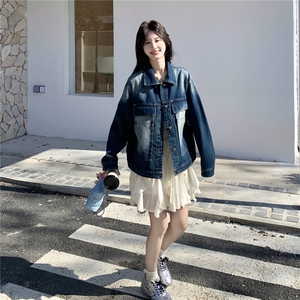 韩版渐变水洗牛仔夹克女拼接口袋设计感宽松休闲百搭秋款短外套图片