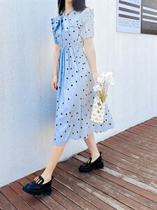2022夏新款时波点连衣裙图片