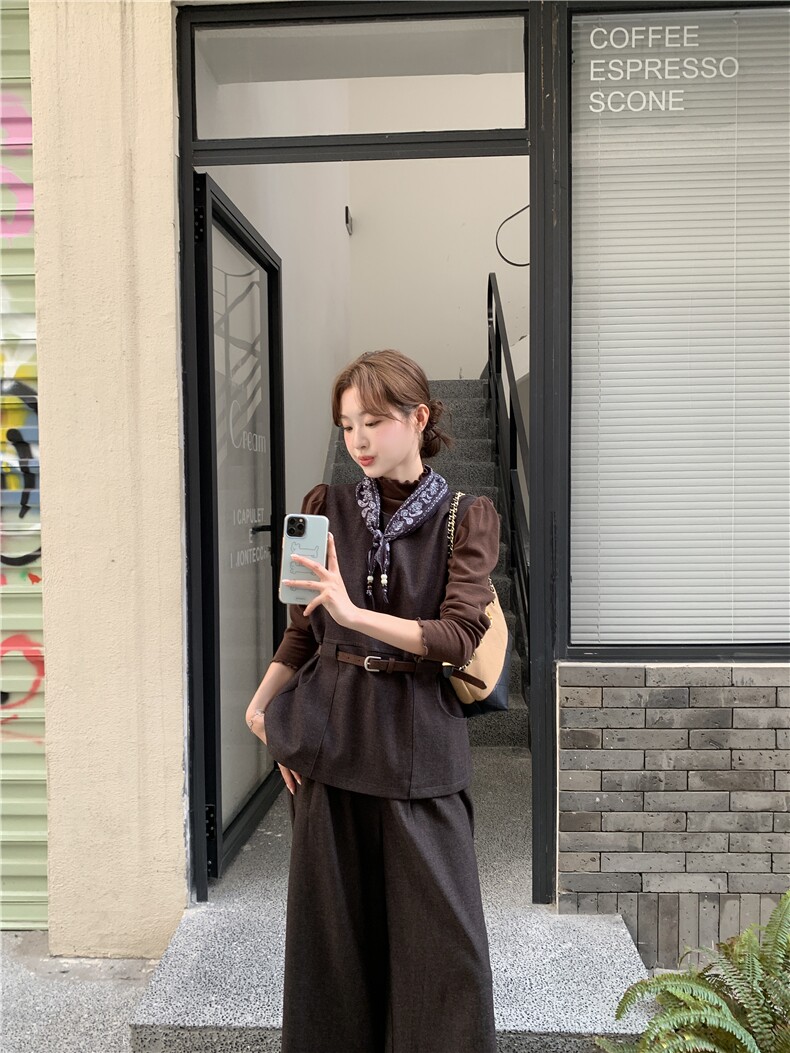 设计感咖色马甲阔腿裤淡人三件套2025秋季韩系花边立领打底衫套装图片
