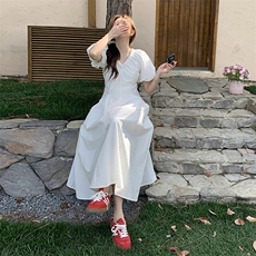 法式初恋白色泡泡袖v领连衣裙女夏2025新款气质绝美高级收腰长裙，女装连衣裙，2C159