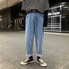 浅蓝色
