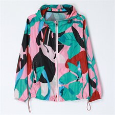 2022年夏季宽松型薄款通勤拉链连帽长袖抽图案防晒服外套，女装防晒衣，依倍林