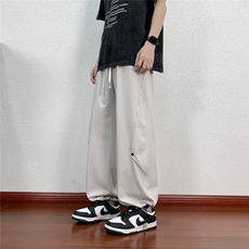 米白色