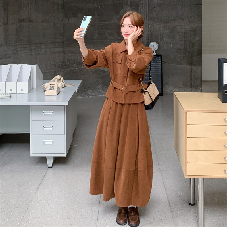 咖色时髦复古盐系穿搭工装套装裙女秋季2025新款外套半身裙两件套图片