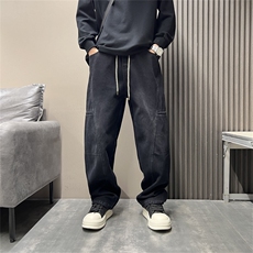 黑灰色