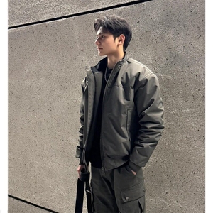 W9466-P68 网图现货 新款高级感美式高街飞行员夹克棒球服外套图片