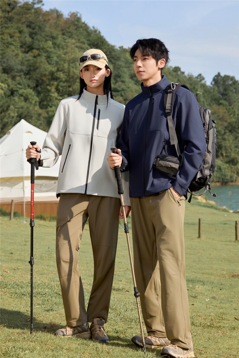 2025百搭时尚简约男女同款冲锋衣，女装短外套，衫都服饰