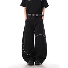 黑色