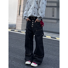 黑色