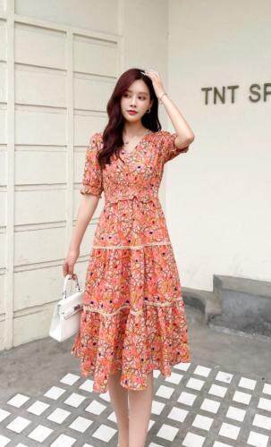 夏季碎花新款连衣裙，女装连衣裙，秀水百合