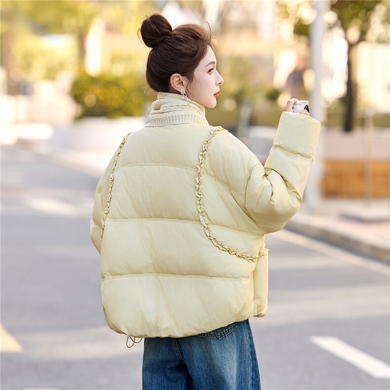 2025冬装新款简约时尚木耳花边拼接羽绒服带围巾羽绒服,女装羽绒服,歌伊格美