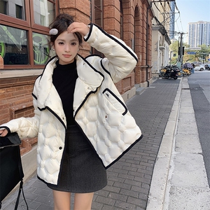 白色独特超好看小香风羽绒服女2025冬季新款高端洋气条纹白鸭绒服图片