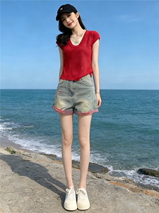 时尚简约套装女夏收腰显瘦撞色拼接短袖针织衫破洞牛仔短裤两件套图片