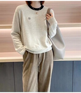 时尚百搭拼色刺绣圆领针织衫女春秋宽松毛衣撞色羊毛打底衫图片