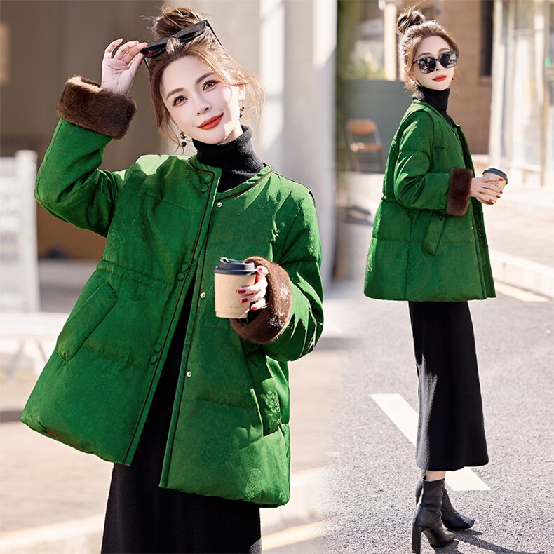 羽绒服女中长款2025冬季新款洋气独特别致新中式收腰复古绿色外套,女装羽绒服,伊仟回