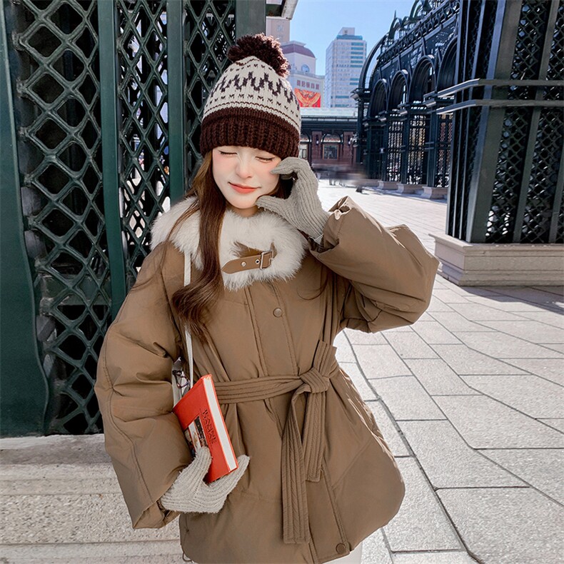 大毛领设计短款宽松羽绒服女2024冬新款气质白鸭绒羽绒服收腰外套,女装羽绒服,千寻