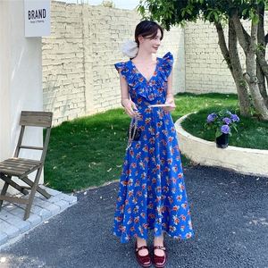 时髦前后两穿碎花小飞袖连衣裙女2025夏季休闲蓝色荷叶边拼接长裙图片