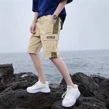 卡其色