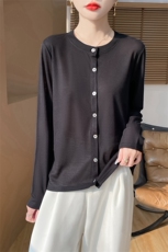 圆领新款针织女长袖纯色开衫简约百搭宽松，女装针织衫/毛衣，绒宛羊绒
