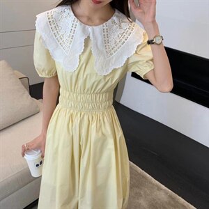 韩连衣裙女新款2021夏法式复古花边娃娃领泡泡袖中长款图片