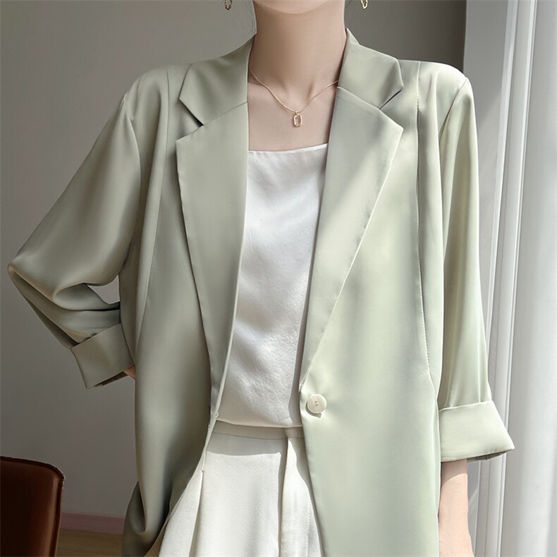 2025春夏新款纯色醋酸缎面一粒扣宽松西服女气质薄款七分袖百搭，女装短外套，暖习羊绒