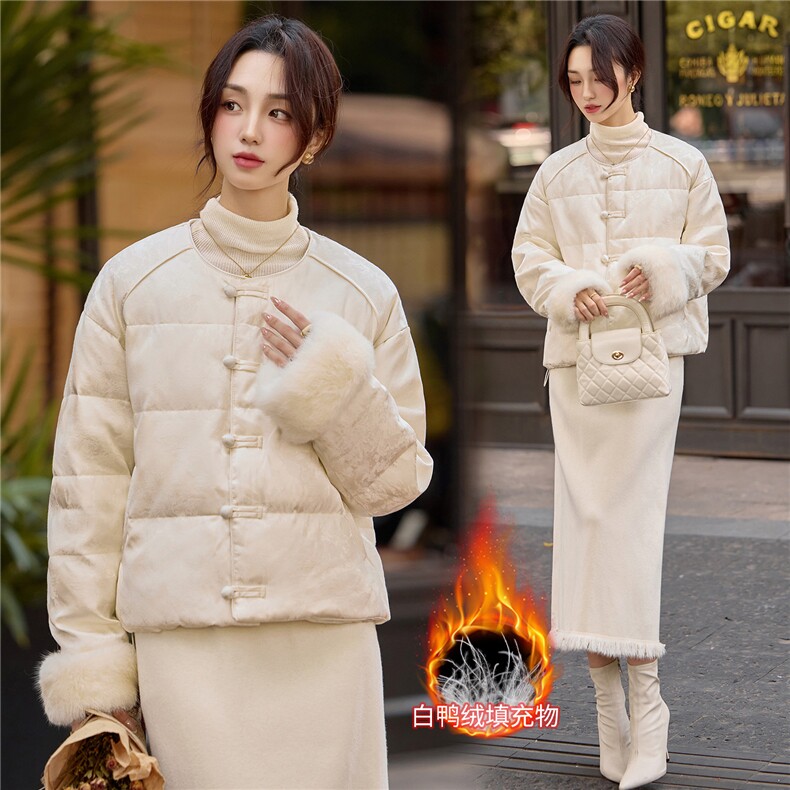 2025冬装新款复古盘扣门襟时尚羽绒服外套,女装羽绒服,曼琳思菲