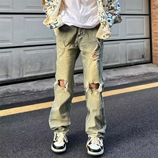 泥黄色