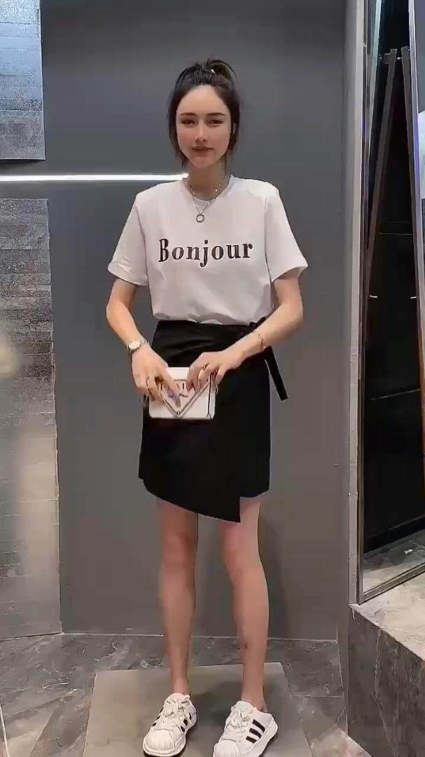 时尚休闲套装爆，女装运动套装，时尚靓姿