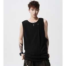 黑色