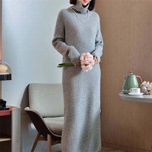 女士秋季新款时尚修身显瘦自由领抽条羊毛长裙图片