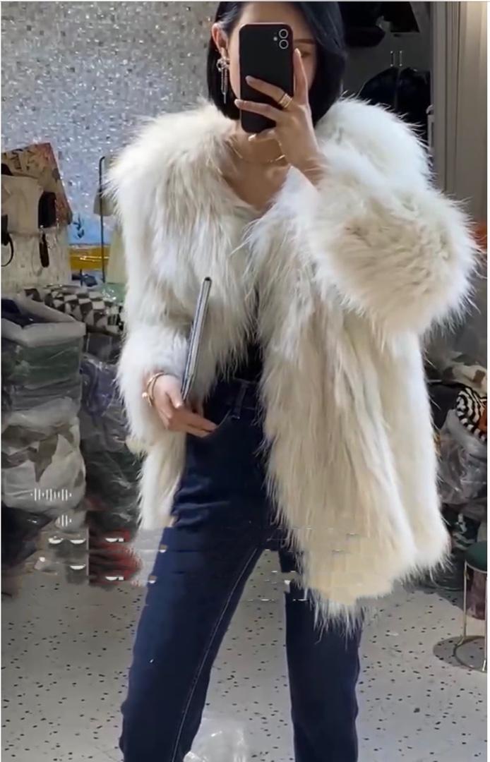 洋气款仙气飘飘有里布长款白貉编织皮草外套,女装皮草,L·H·X