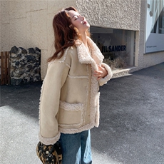 25冬季新款牛角扣皮毛一体外套2B082-2266-p215k323，女装短外套，2B082