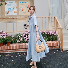 浅蓝色淡人设计感独特气质长裙女夏季2025轻熟风蝴蝶结甜美连衣裙，女装连衣裙，2D080