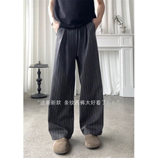 深灰色
