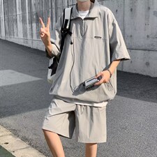 灰色