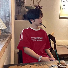 酒红色