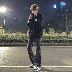 高街vibe纯色牛仔裤男款夏季修身微喇叭裤控价68常规55加绒65，男装牛仔裤，星座310A-4