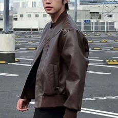 咖啡色