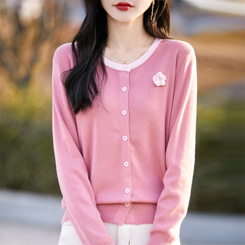 2026年秋季时尚百搭通勤简约休闲玫瑰花撞色开衫，女装针织衫/毛衣，大美人包芯纱店