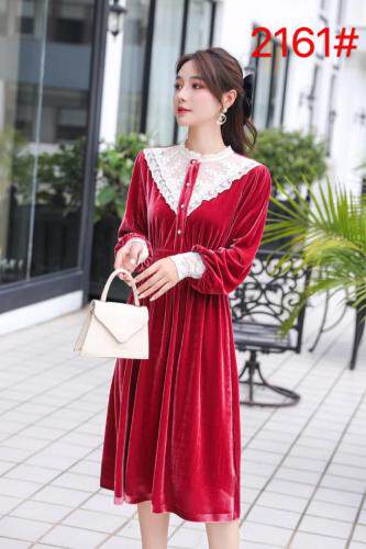 手感的丝绒连衣裙，女装连衣裙，罗兰春天