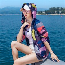 防晒衣女夏季薄款2025年新款时尚洋气长袖外套连帽休闲透气防晒服，女装防晒衣，依倍林